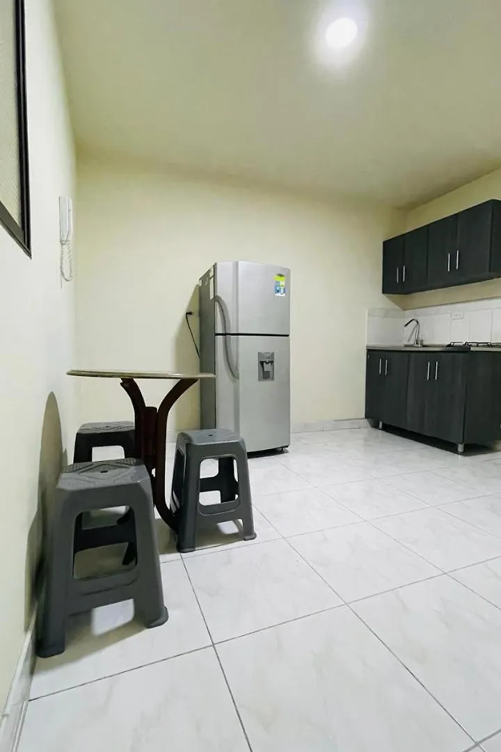 Aparta-Estudio Amoblado En Medellin, Campo Valdes Apartmán
