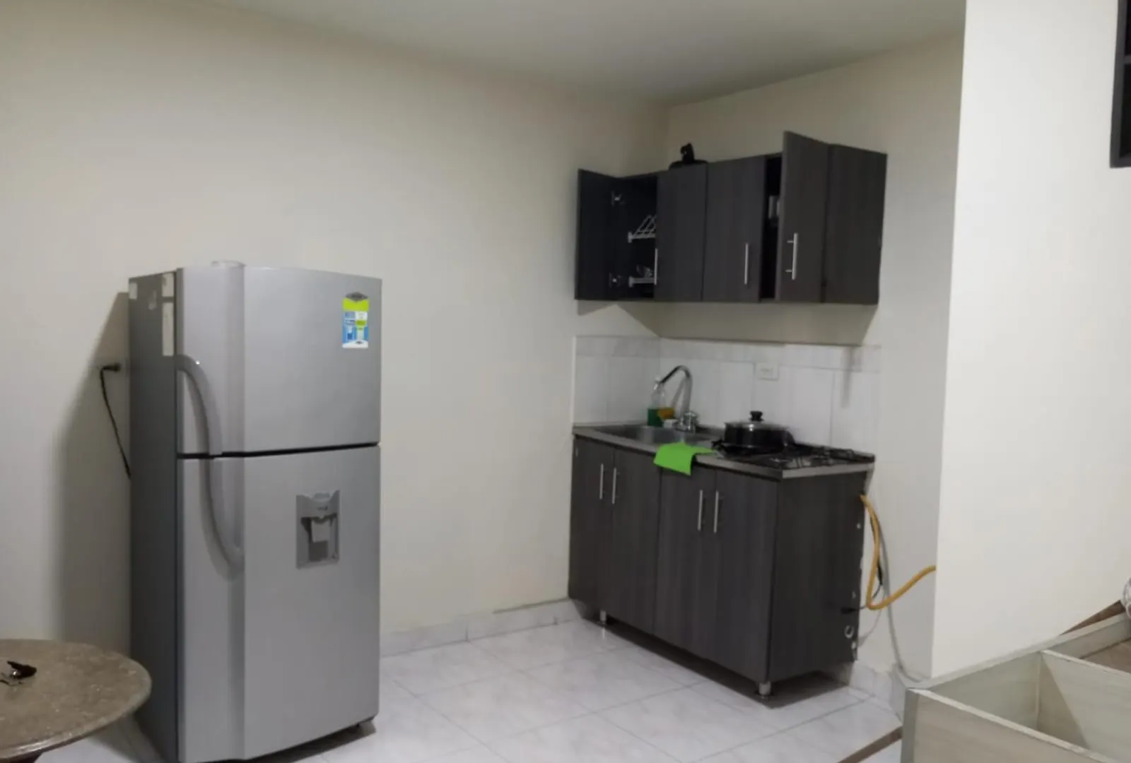 Aparta-Estudio Amoblado En Medellin, Campo Valdes 0*,  Colombia